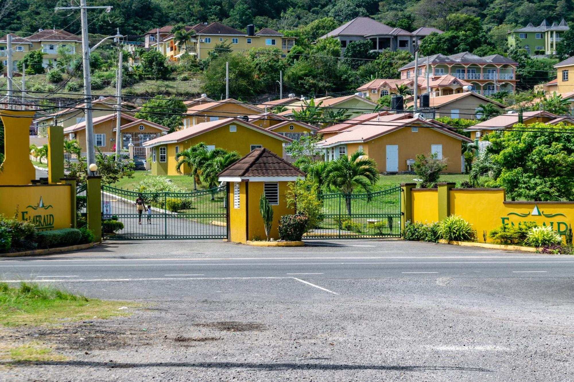 Ocho Rios Emerald 2 Bed 10 Mins Ocho Rios 24Hrs Hot Water Wi Fi Habitación foto